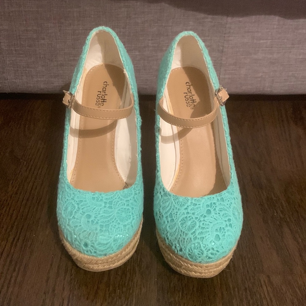 Charlotte Russe - Glowie Wicker Wedge in Mint, Size 9